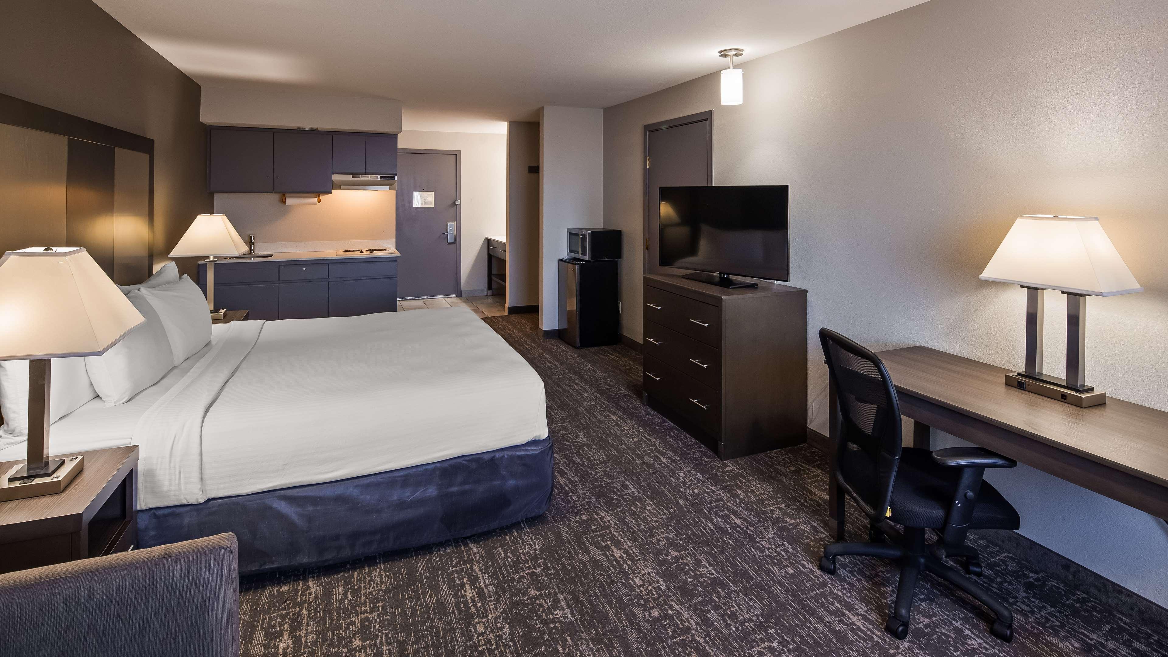 Baymont By Wyndham Moses Lake Exterior photo