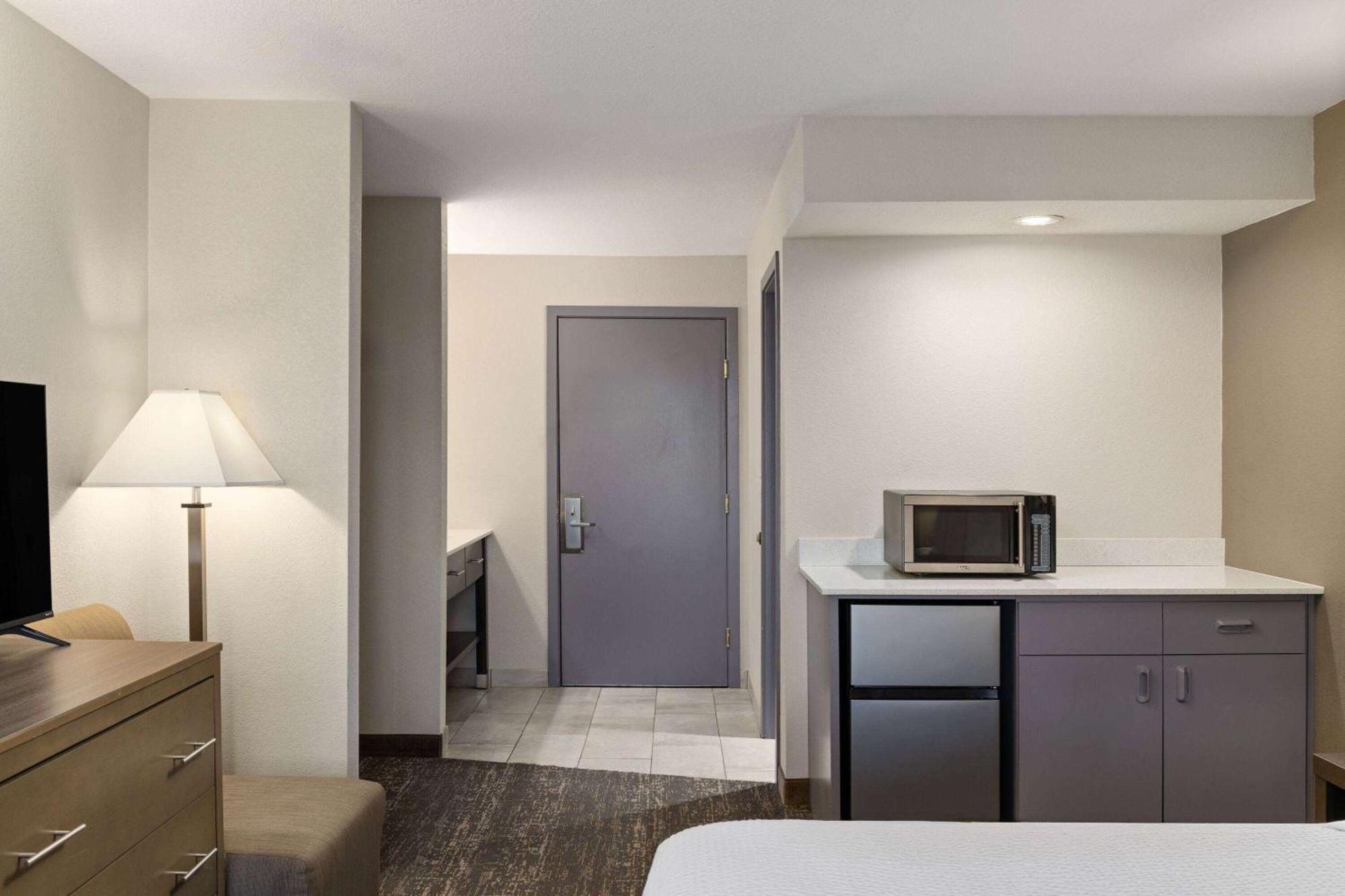 Baymont By Wyndham Moses Lake Exterior photo